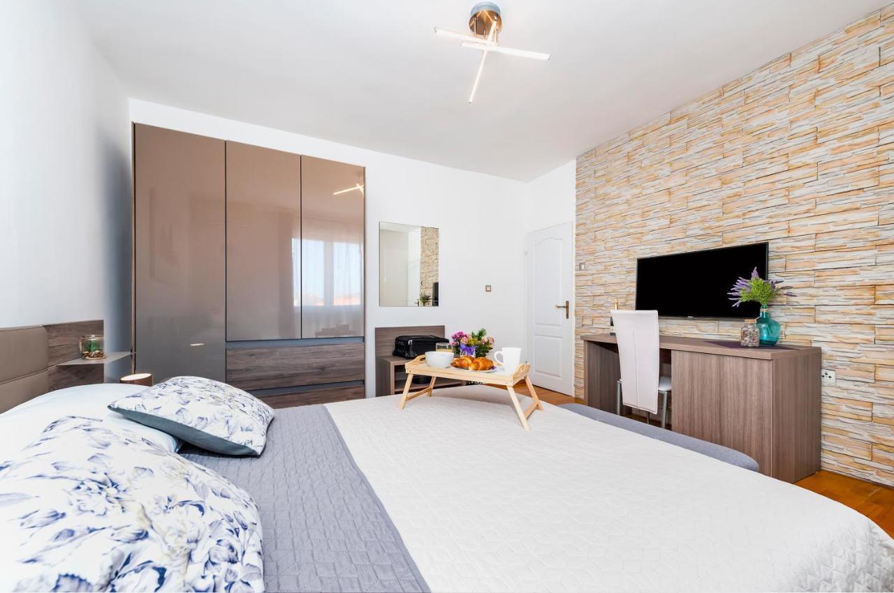 Apartment&Rooms Graciela Rovinj Exterior foto