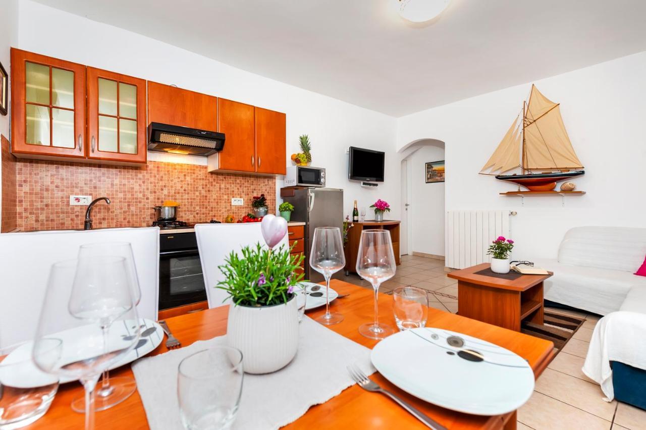 Apartment&Rooms Graciela Rovinj Exterior foto